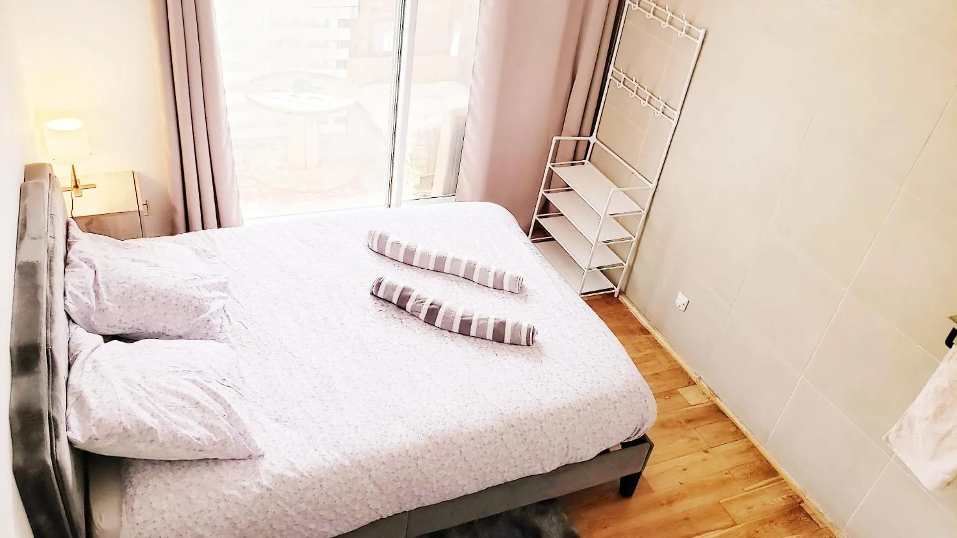 Suite From 1 To 6 - Bathtubs In Rooms - Air Conditioned Residential Appartement - Wifi - Kitchen - Laundry - Parking Avignon