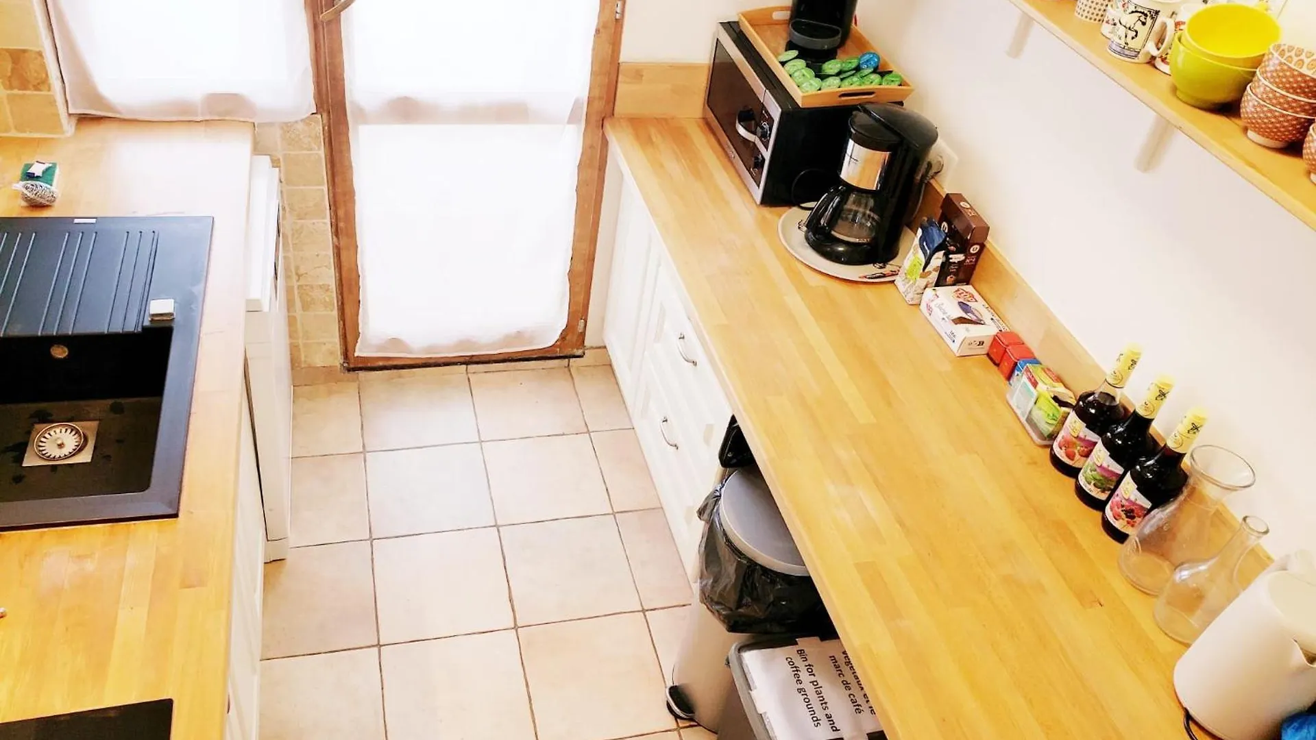 Suite From 1 To 6 - Bathtubs In Rooms - Air Conditioned Residential Appartement - Wifi - Kitchen - Laundry - Parking 0*, Avignon France