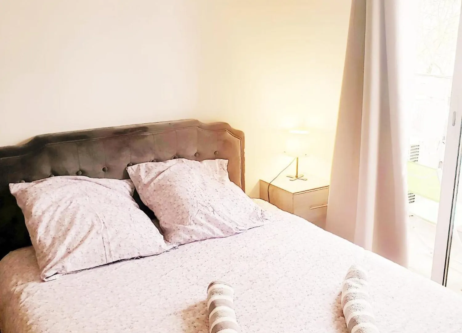 Suite From 1 To 6 - Bathtubs In Rooms - Air Conditioned Residential Appartement - Wifi - Kitchen - Laundry - Parking 0*, Avignon