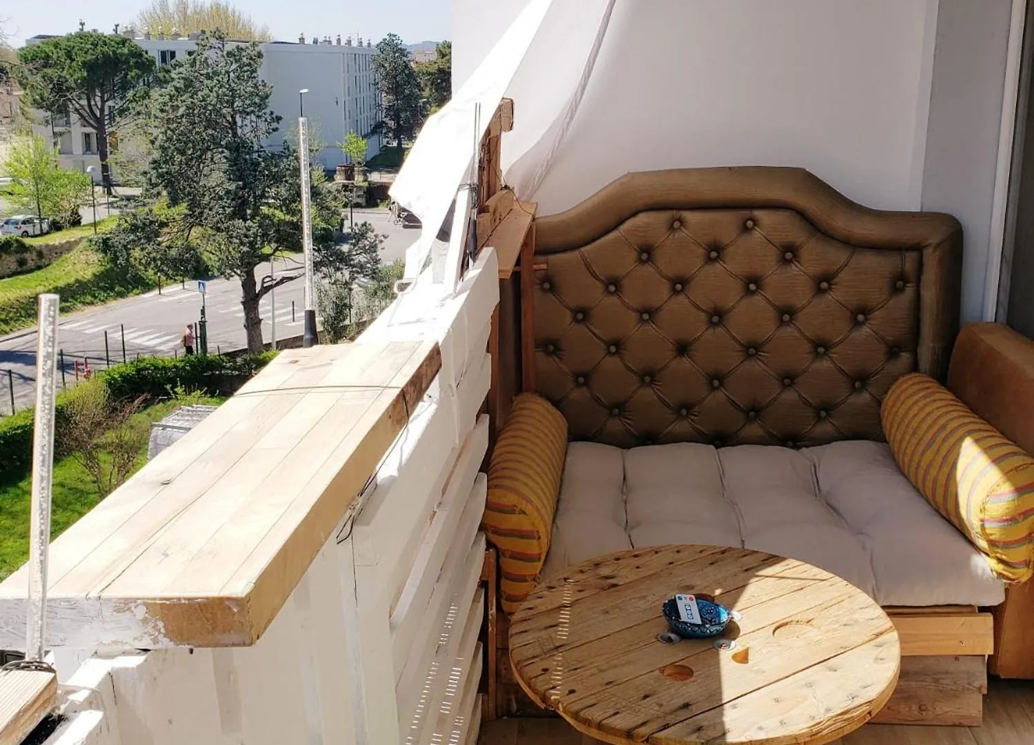 Apartment Suite From 1 To 6 - Bathtubs In Rooms - Air Conditioned Residential Appartement - Wifi - Kitchen - Laundry - Parking